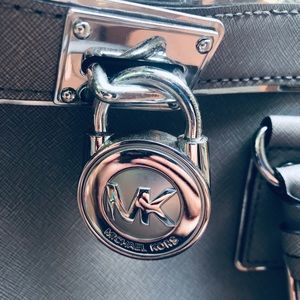 Michael Kors Bags - Michael Kors Small Hamilton Handbag Michael Kors Bags - Michael Kors Small Hamilton Handbag
